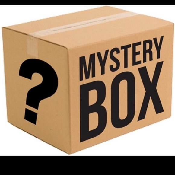 Mystery Beauty Box - Picture 2 of 4